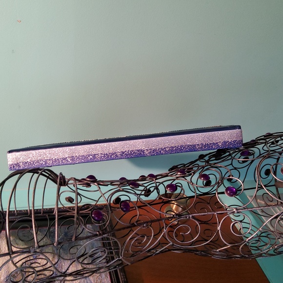 Flowers Basket on a Chair - Picture 4 of 7